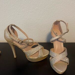 Bella Marie high heels size 9.. only used once